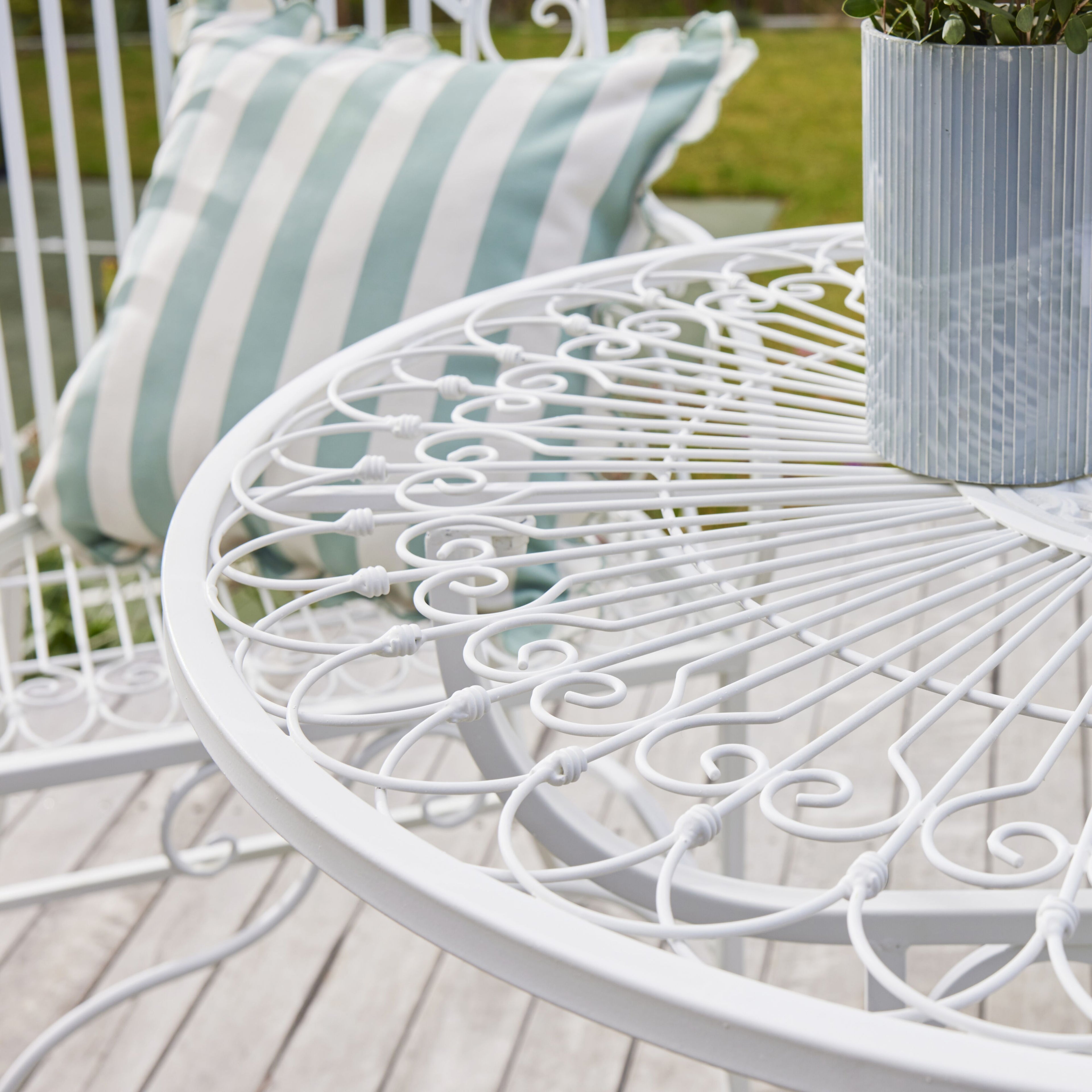 Arles Garden Table White