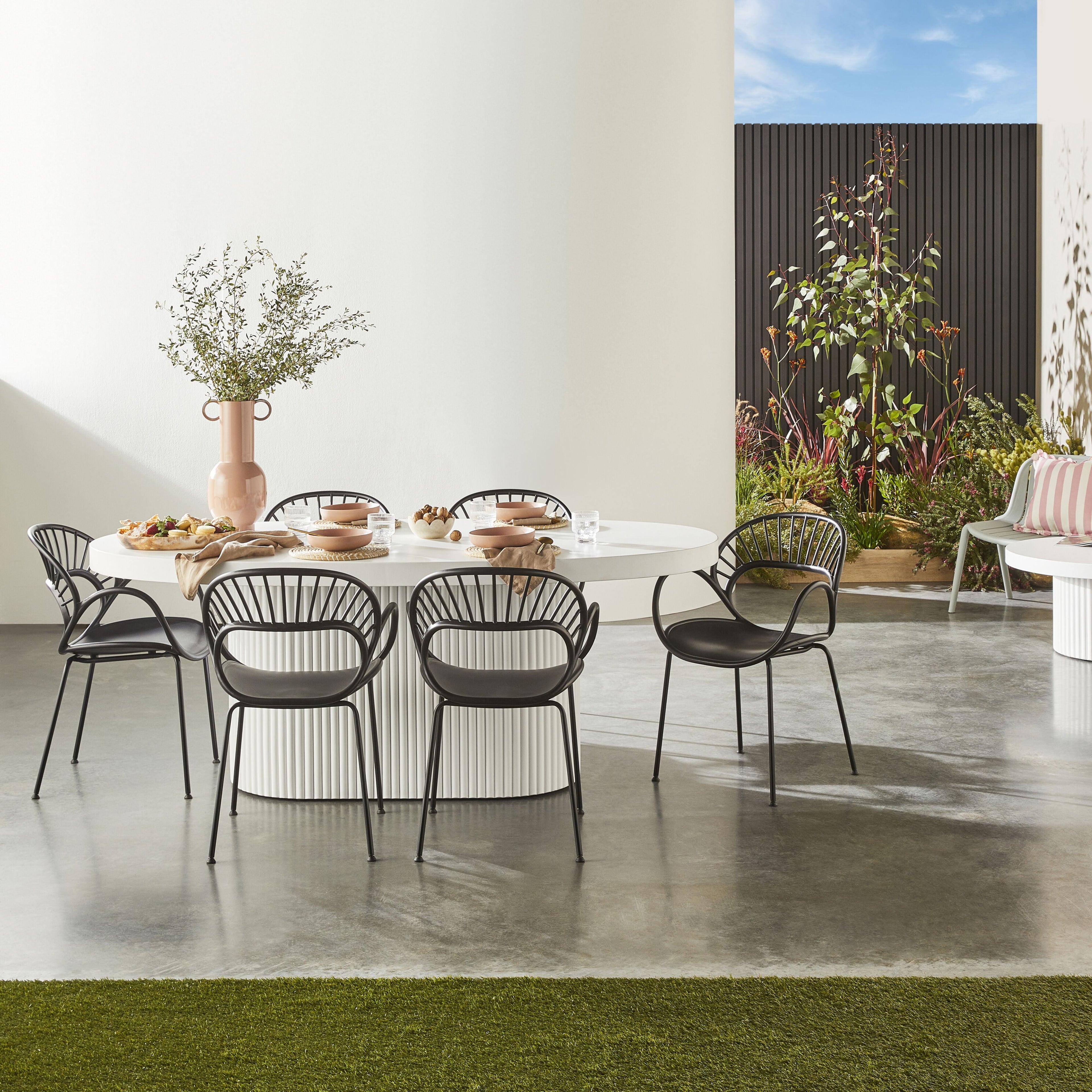 Ripple Curved Aluminium Outdoor Dining Table White 6 Seater