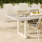 Table à manger Mantara en teck naturel pour extérieur 220 cm