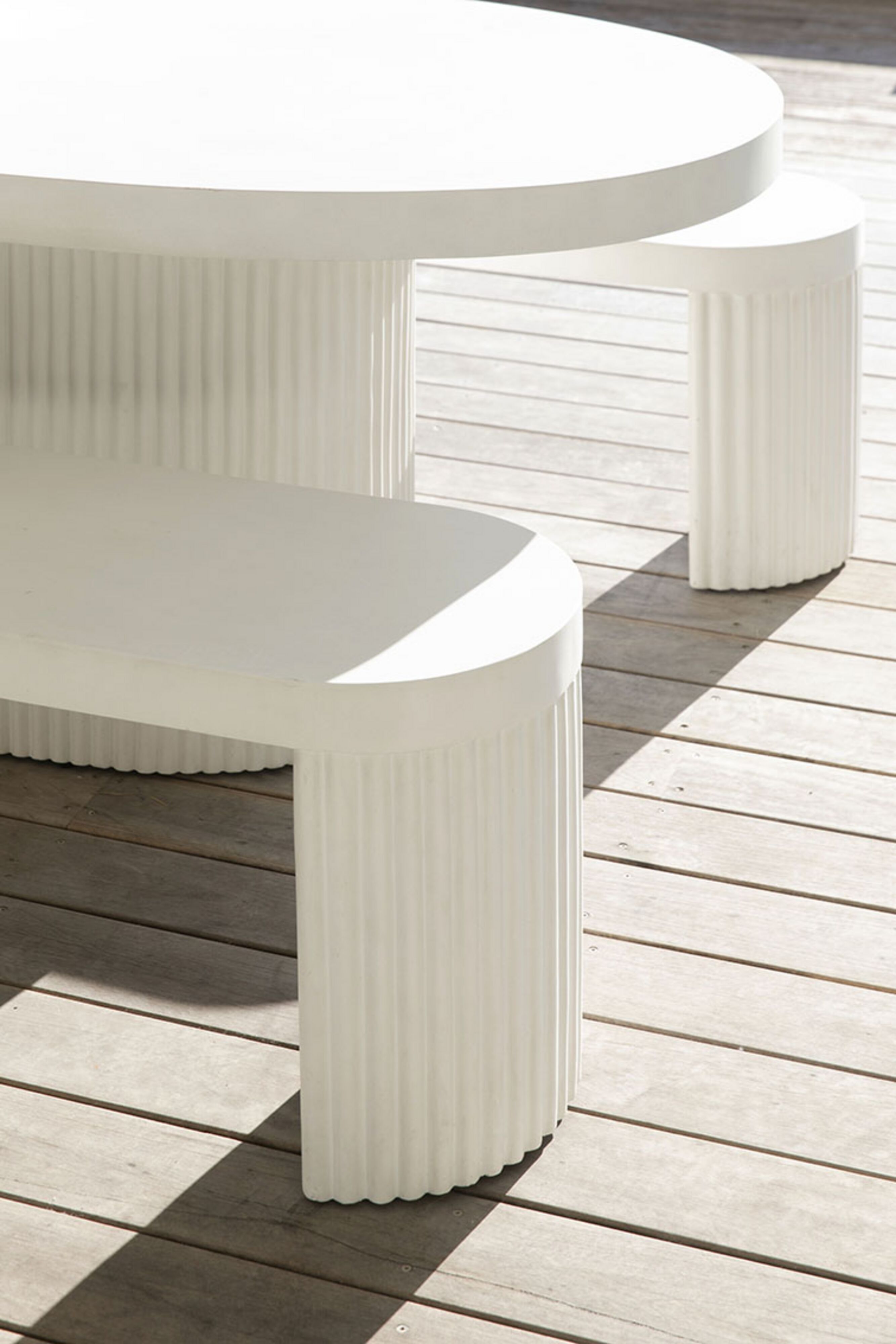 Ripple Curved Aluminium Outdoor Dining Table White 6 Seater